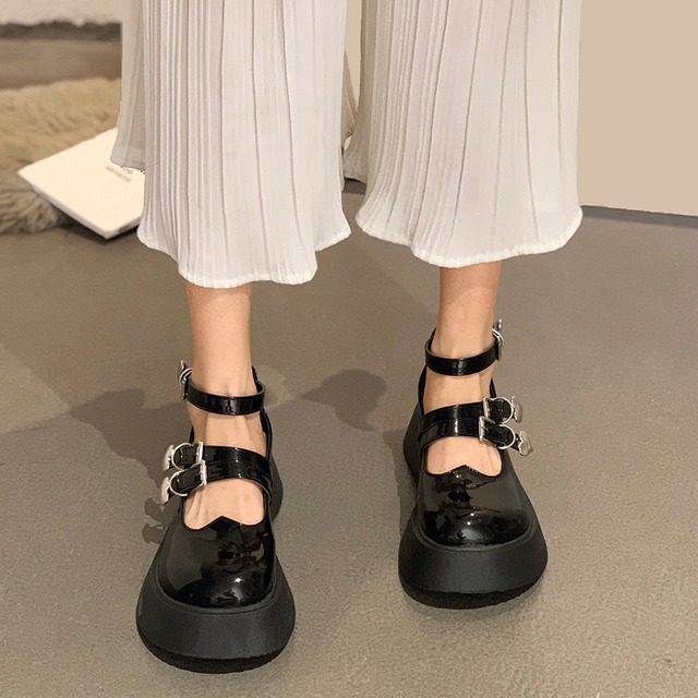 サマーレッドレザー 靴 シューズ 大人ガーリー スウィート キュート カジュアル 夏物 フェイクシューズ40308740010