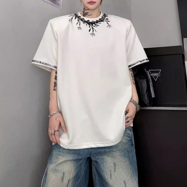 ビーズ装飾 ネックレスモチーフスプレープリントTシャツ 2カラー D12275