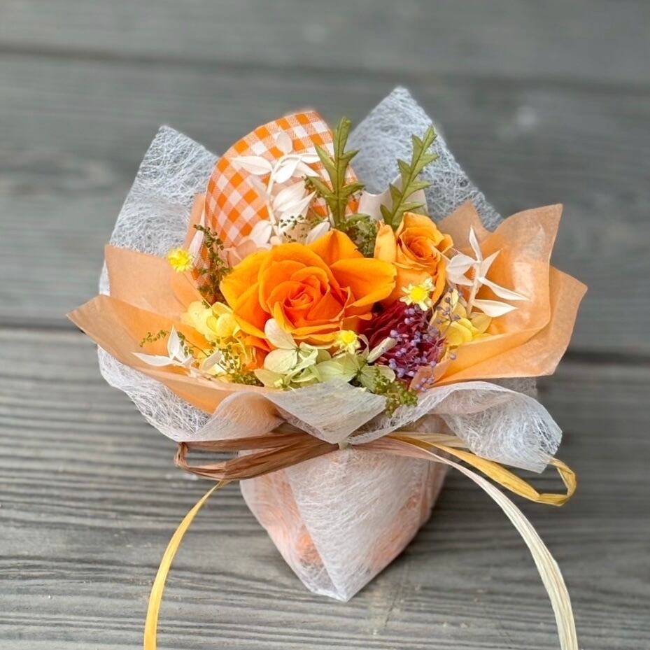 置くだけブーケ風アレンジメント（オレンジ） プリザーブドフラワー
