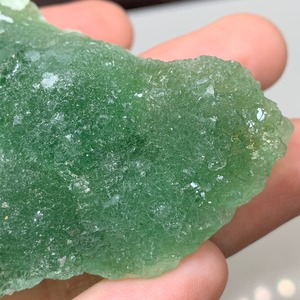 濃いグリーンフローライト原石クラスター×フローライトハリネズミ