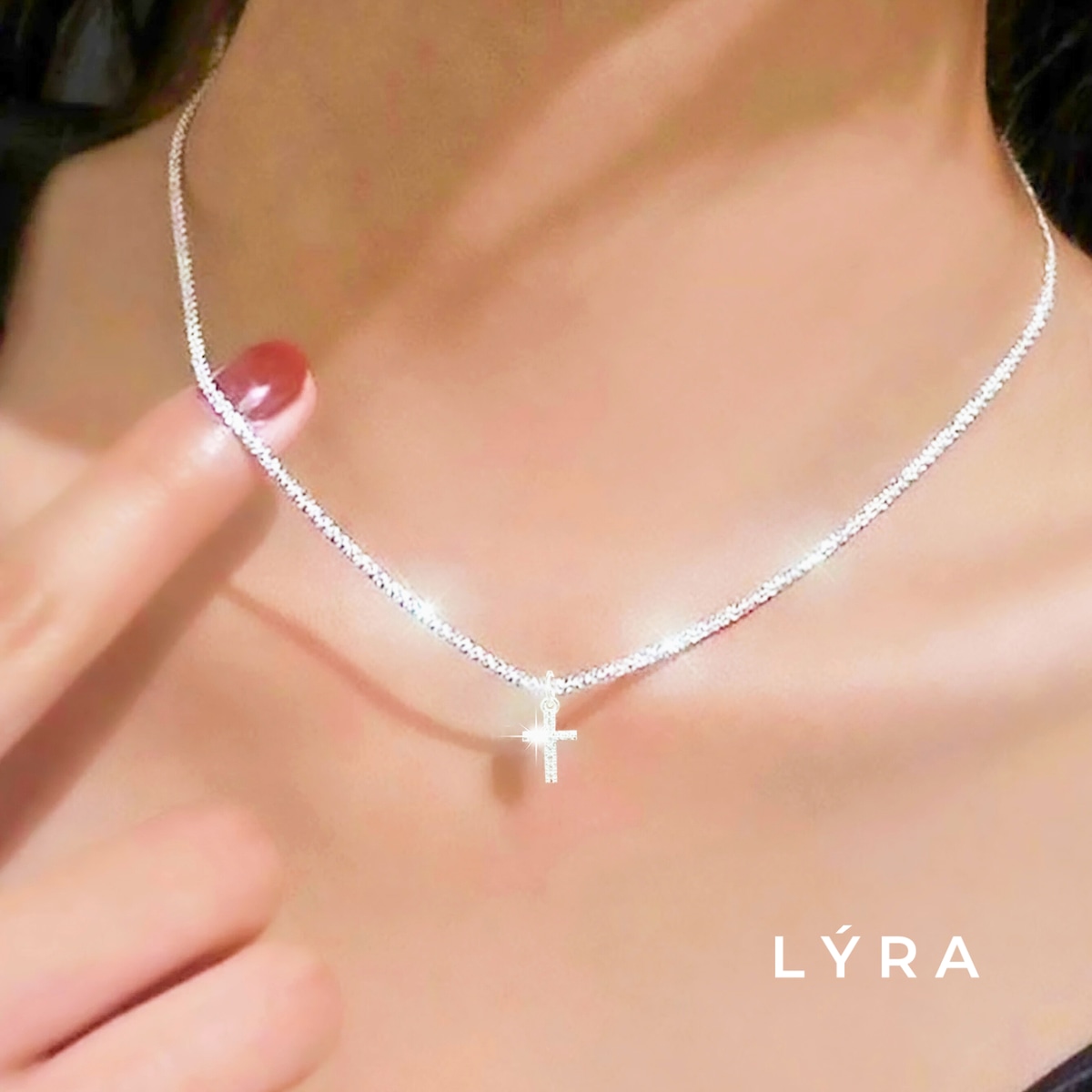 ダイヤモンドカットチェーンクロスネックレス | LYRA | 金属 ダイヤモンドカットチェーンクロスネックレス | LYRA | 金属