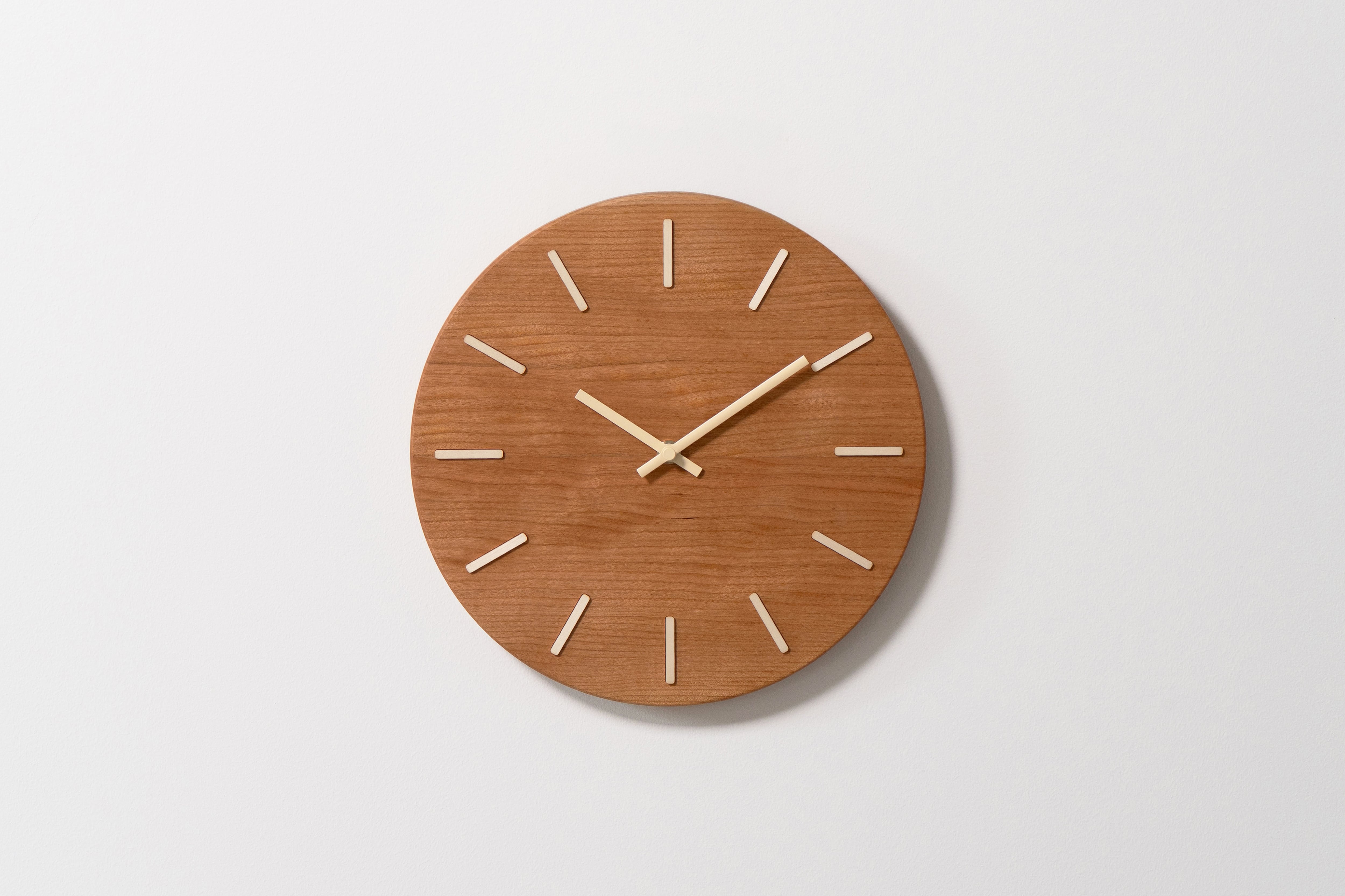 NEW】北の大地の木の時計 チェリー | シャンブル【CHAMBRE】byインターゼロ