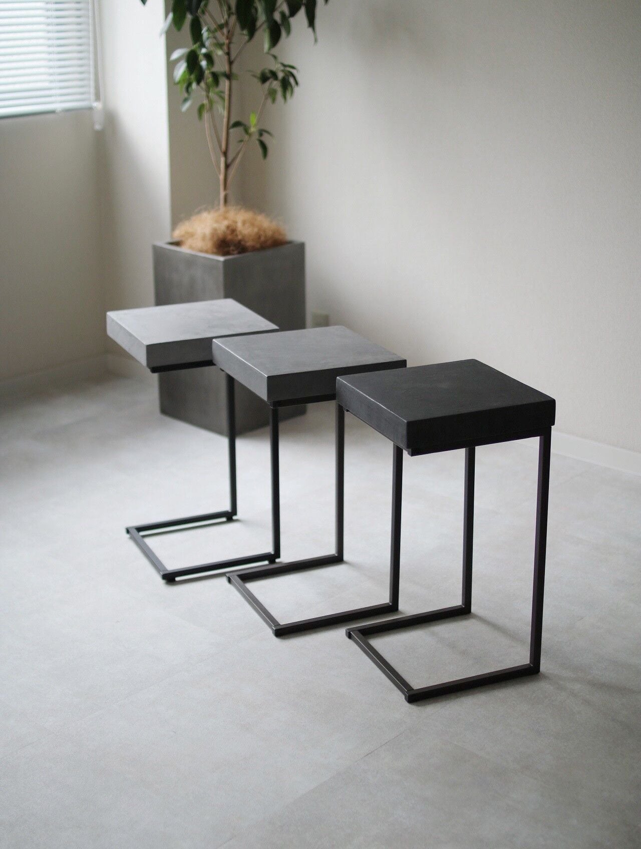 U*p様 【超メルカリ市セール価格】コンクリカグ モールテックスサイドテーブル サイドテーブル | コンクリカグTokyo