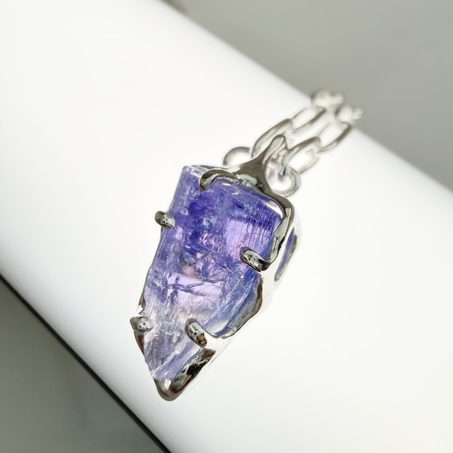Passage / Tanzanite Rough Pendant Head