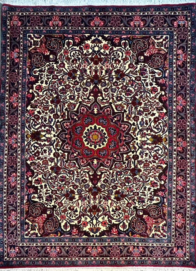 ペルシャ絨毯  90㎝×160㎝