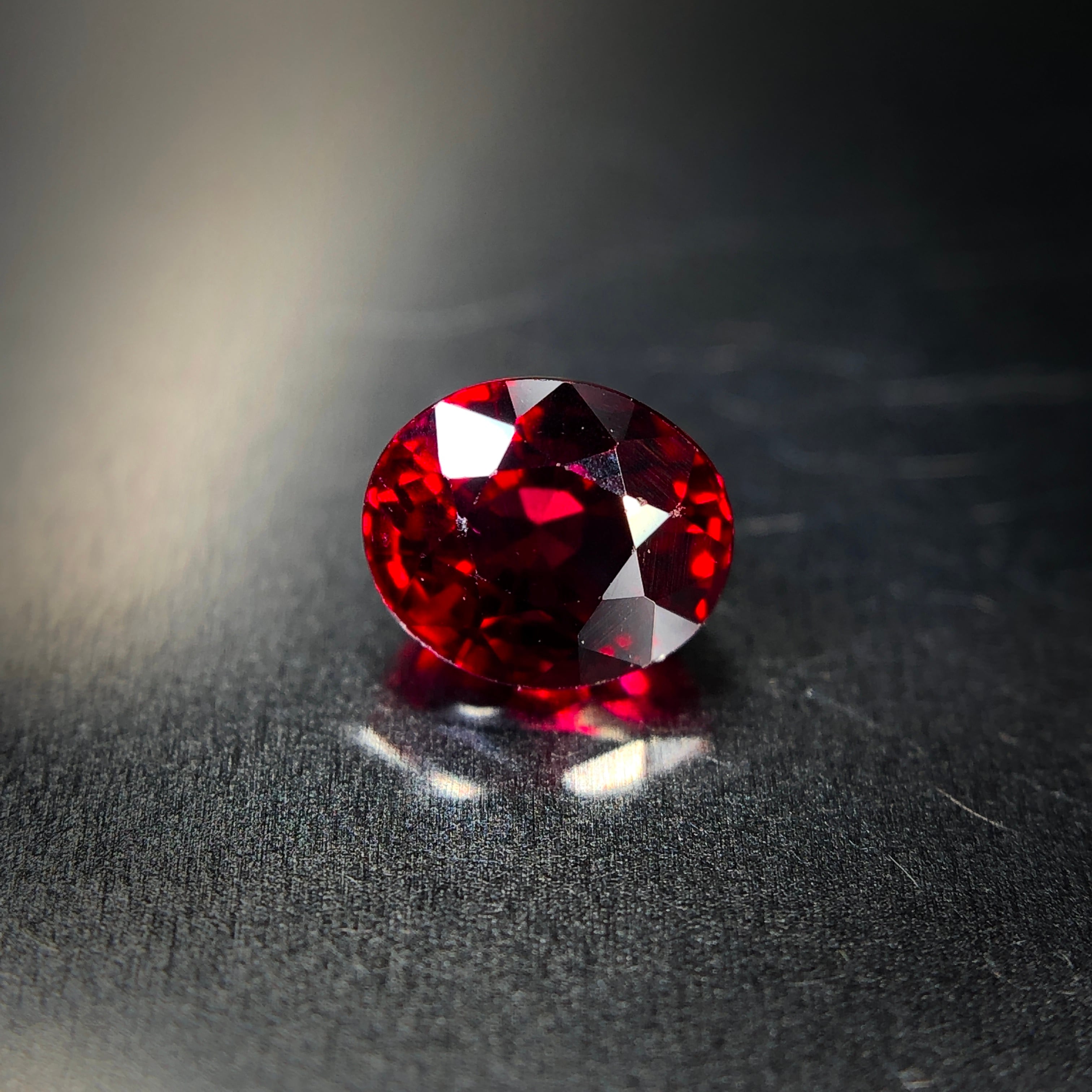 ピジョンブラッド 妖艶な”血紅”の宝石 0.2ct 天然 ピジョンブラッド ルビー