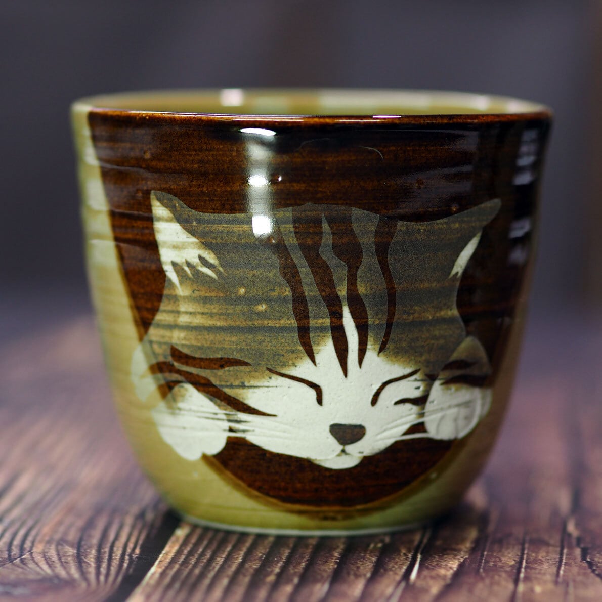 陶器の湯呑み・焼酎カップ～「眠り猫」 | 「硝子のおくりもの記念日
