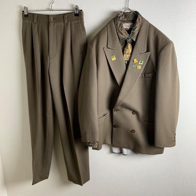 ～"coordinate" set up suit & necktie shirt & pin badge～