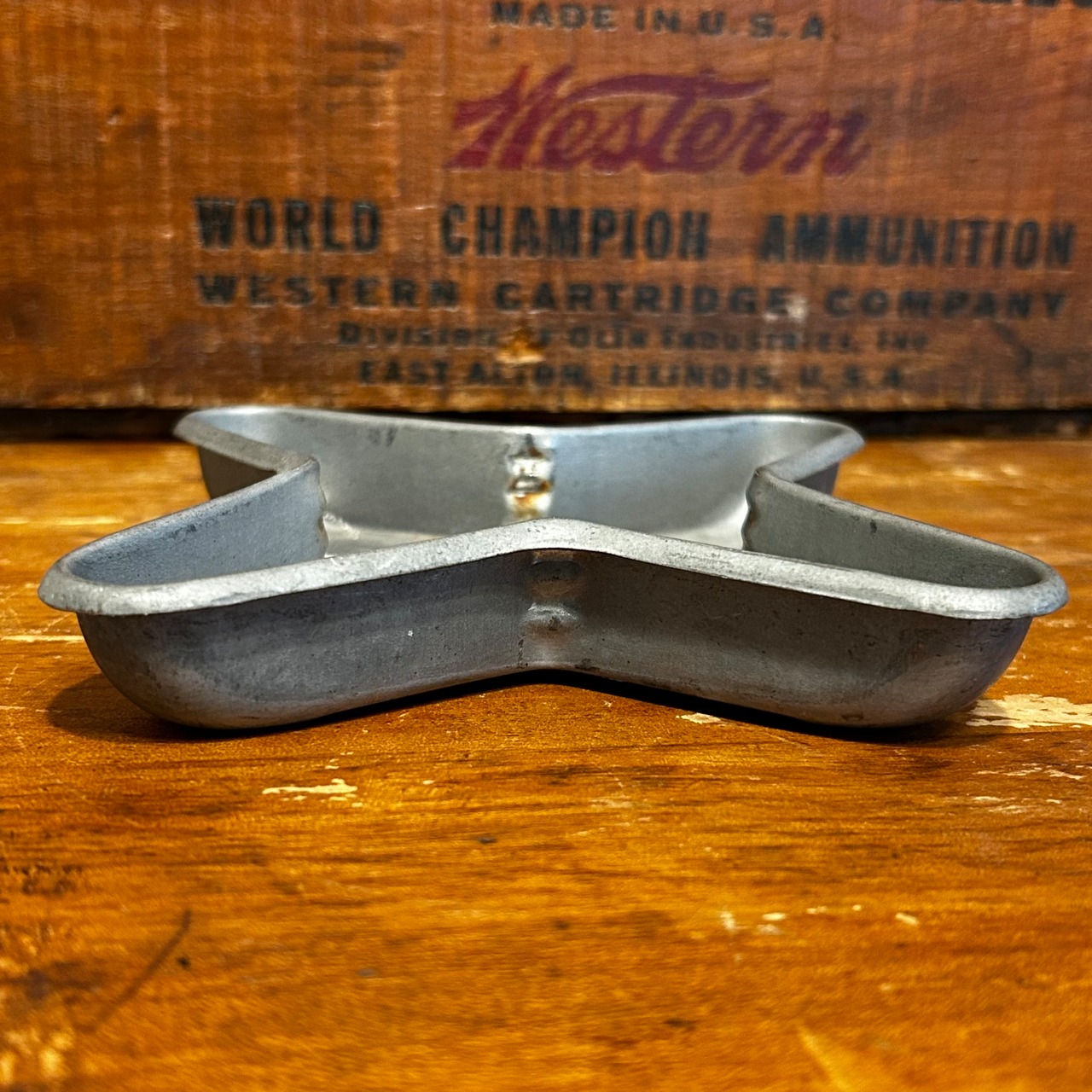 鶏用給餌器　小物入れ　HOEFT & COMPANY, INC. NORTH CHICAGO　1917年　MU-414