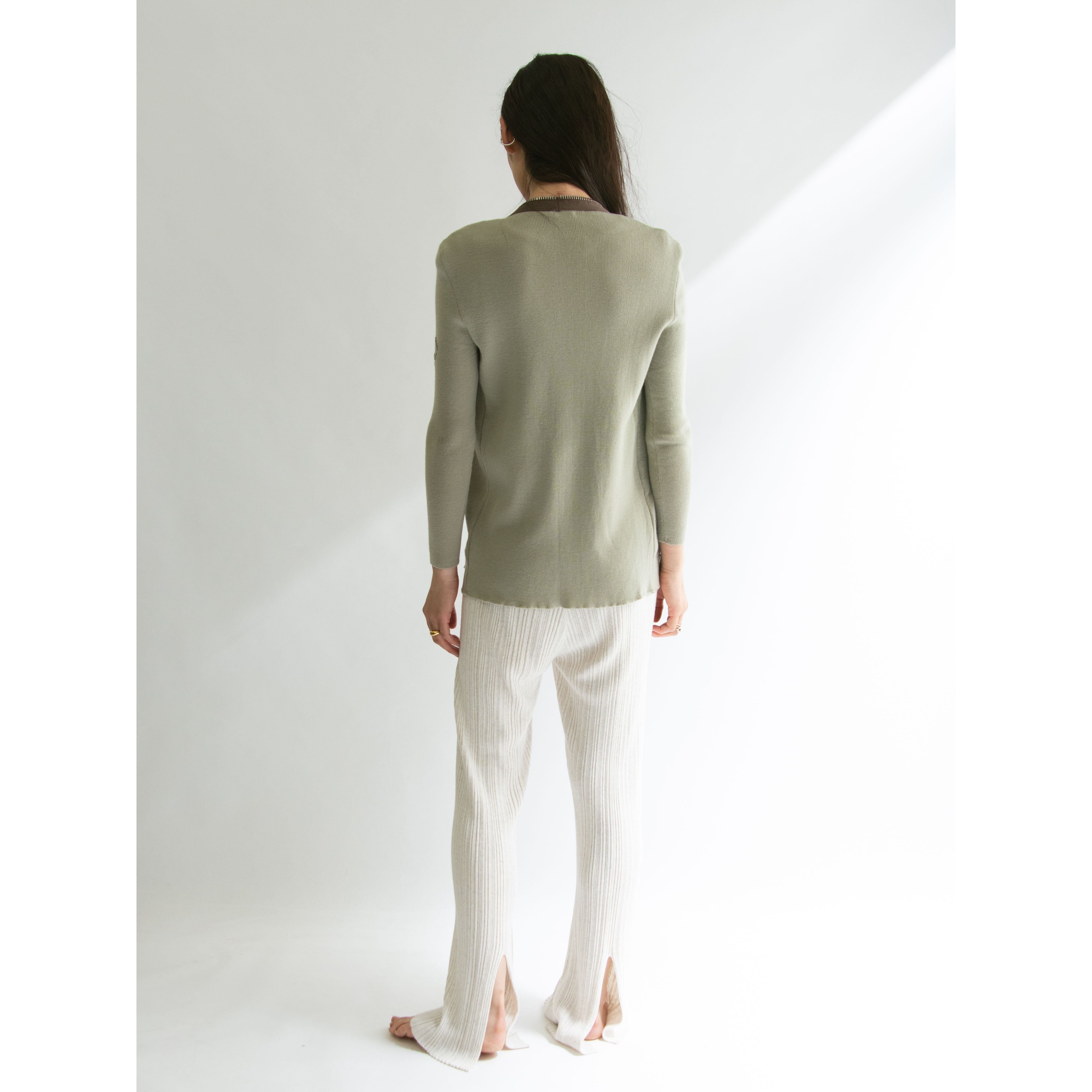 【Salvatore Ferragamo】Made in Italy 100% Wool Knit Cardigan(サルヴァトーレ フェラガモ イタリア製 ウールニットカーディガン)