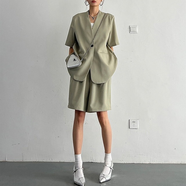 collarless short-sleeved jacket and half pants 10946