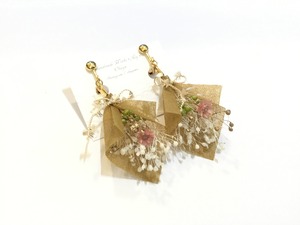 【ピアス変更可能】JOY  お花のブーケイヤリング