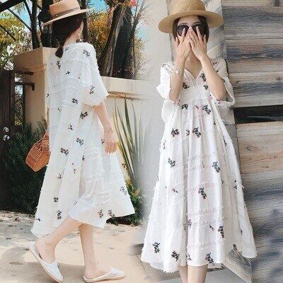 【新作】【送料無料】 マタニティ服サマールーズ半袖ツーピースVネックTelミッドロングフローラルスタイリッシュドレス妊婦ママドレス ショート ハーフスリーブ 夏物 花柄 AL expec376396205