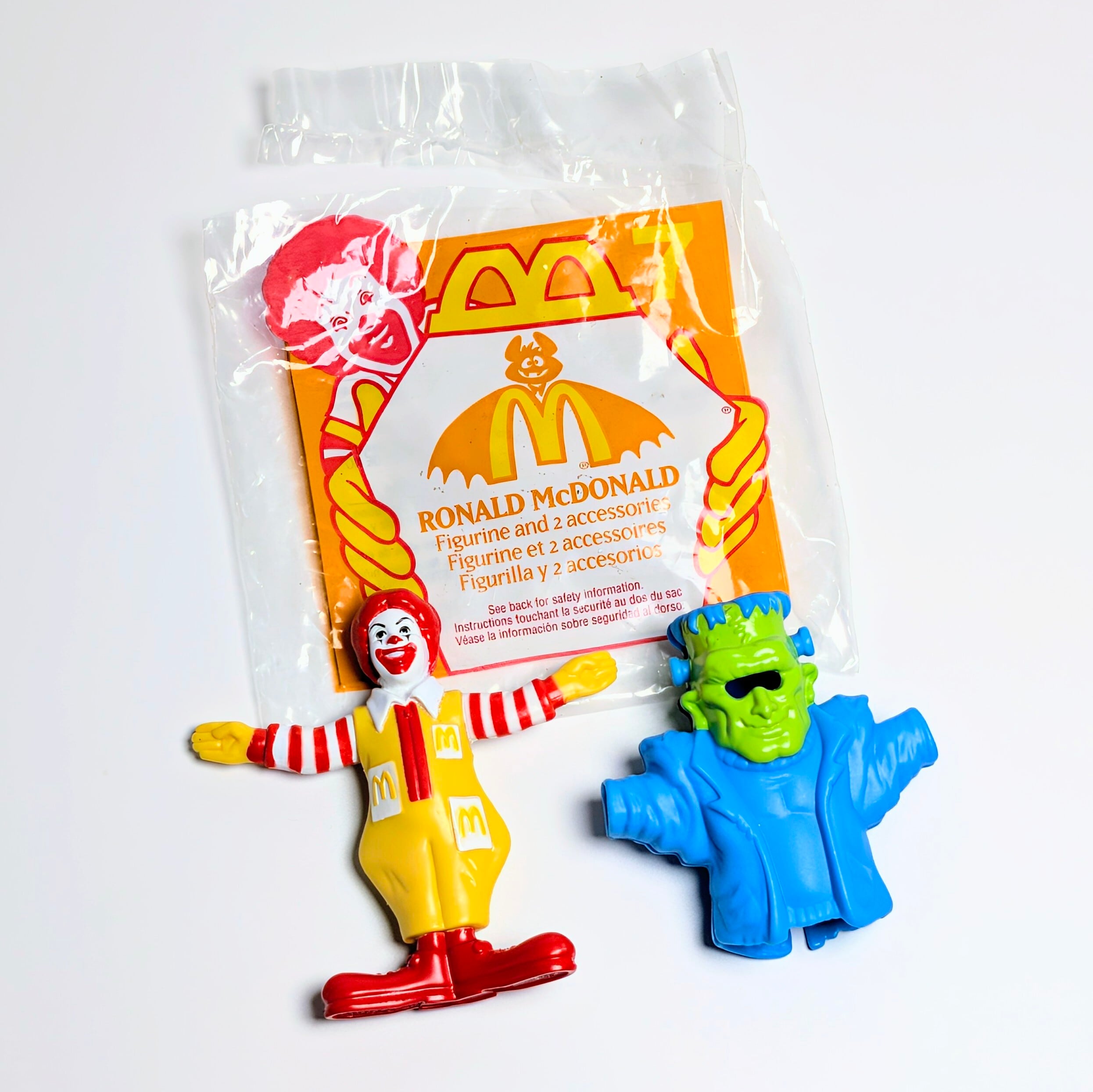 ☆ DEADSTOCK / VINTAGE 1995☆【 McDonald's  ( マクドナルド ) 】1995年海外マクドナルドミールトイ / ハロウィンシリーズ『 What am I going to be for HALLOWEEN? 』RONALD FRANKENSTEIN ロナルドフランケンシュタイン / ハッピーミール 〚アメリカン雑貨 アメトイ〛