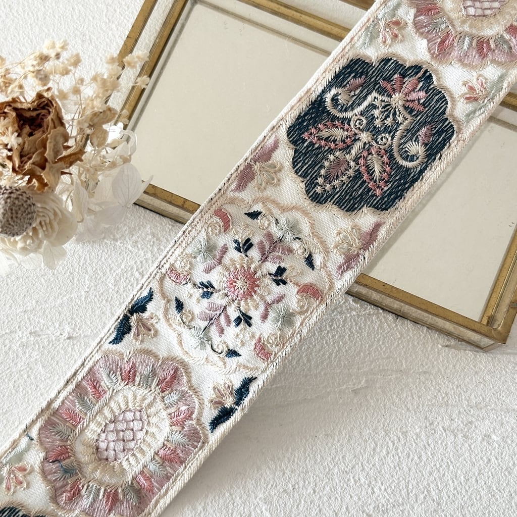 ホワイト | インド刺繍リボン専門店Rino Ribbon