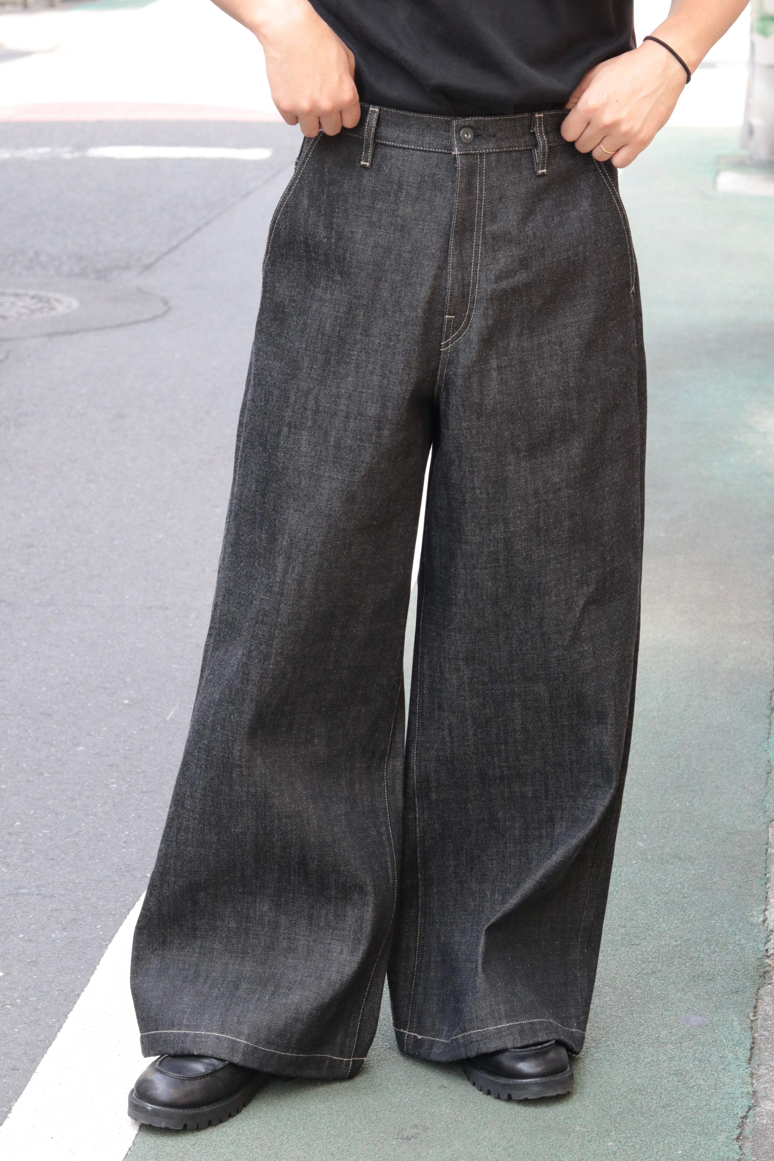 サイズM LAST1】superNova. Baggy jeans - Rigid denim - Black