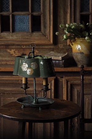 メランコリック耽る灯り-antique bouillotte lamp
