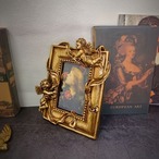 エンジェル フォトフレーム 高さ20×幅25cm 写真立て ゴールドヴィンテージ エンボス加工 おしゃれ インテリア デスクトップ装飾 玄関装飾 リビング装飾 オブジェ