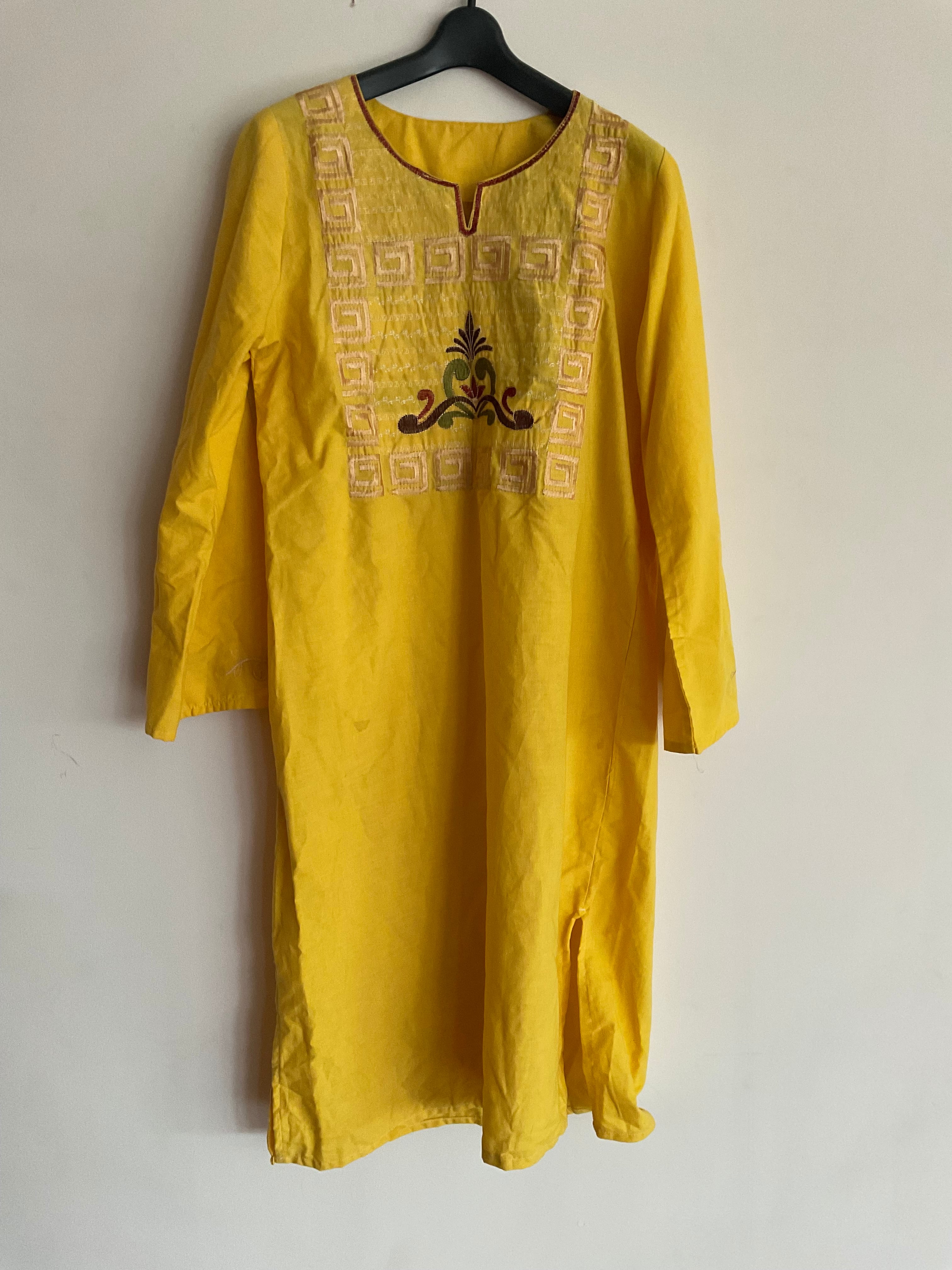 インドのクルタ エジプシャンドレスの中古品黄色のアバヤの伝統的な