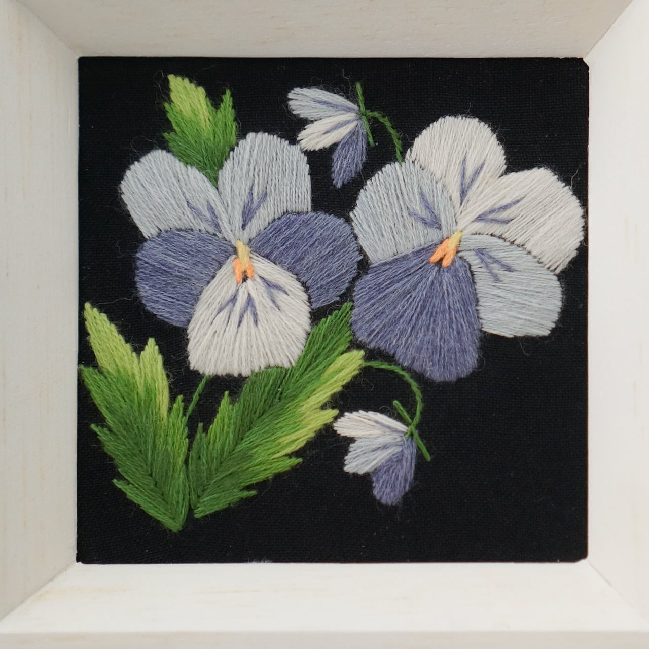 エストニアのムフ刺繍　花のミニフレーム