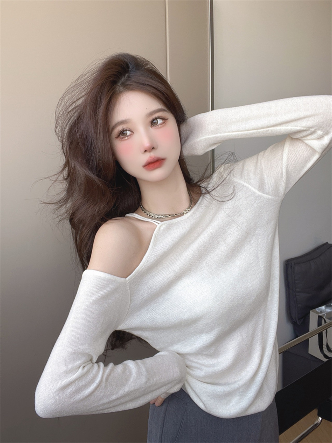 スタイルアップオフショルニット　UH00021