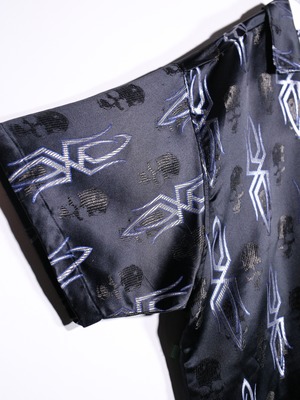 glossy fabric spiky skull pattern oversize s/s shirt