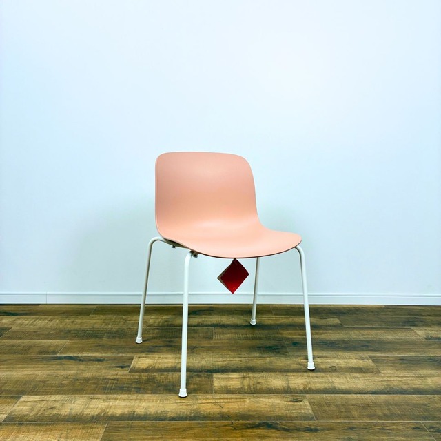 MAGIS TROY 4 legs Chair SD2382  white × PP pink 1629C マジス トロイ 4レッグス チェア ホワイト × ピンク デザイナーズ家具 保証あり【未使用品】【200サイズ】