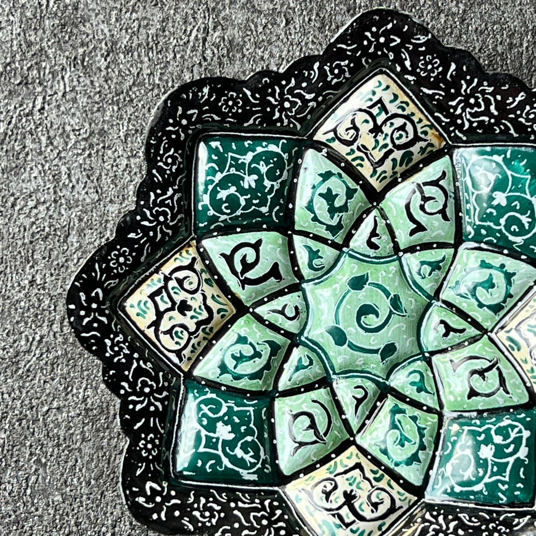 ペルシャの飾り皿（ミーナーカーリー）12cm アクセサリートレイ