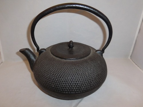 黒鉄瓶(あられ大)iron kettle(hail)(No5)