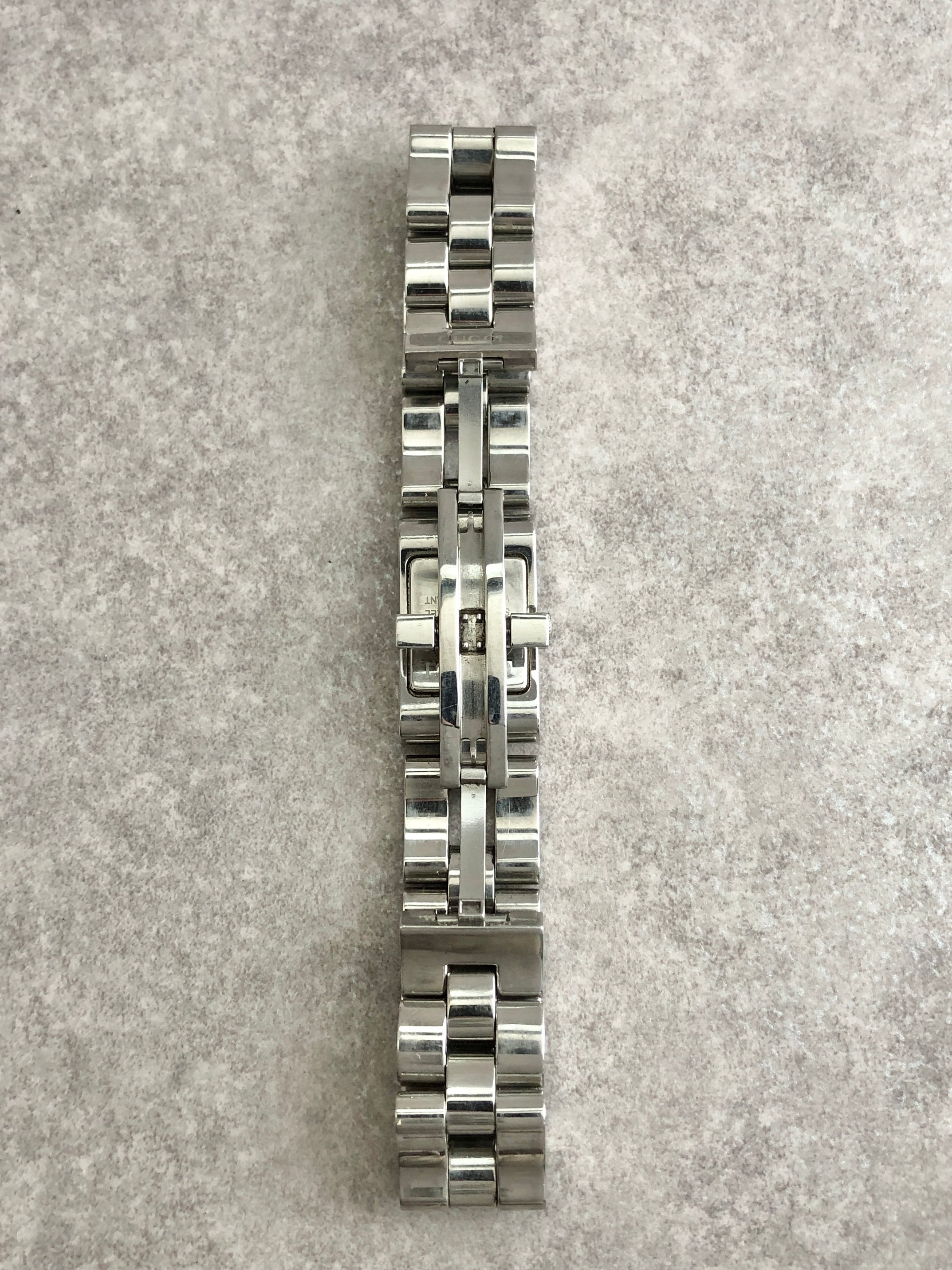 GUCCI グッチ 腕時計 シルバー ステンレススチール クォーツ 2305L