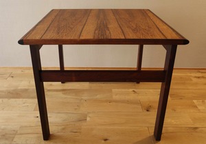 Illum Wikkelso「Coffee Table」