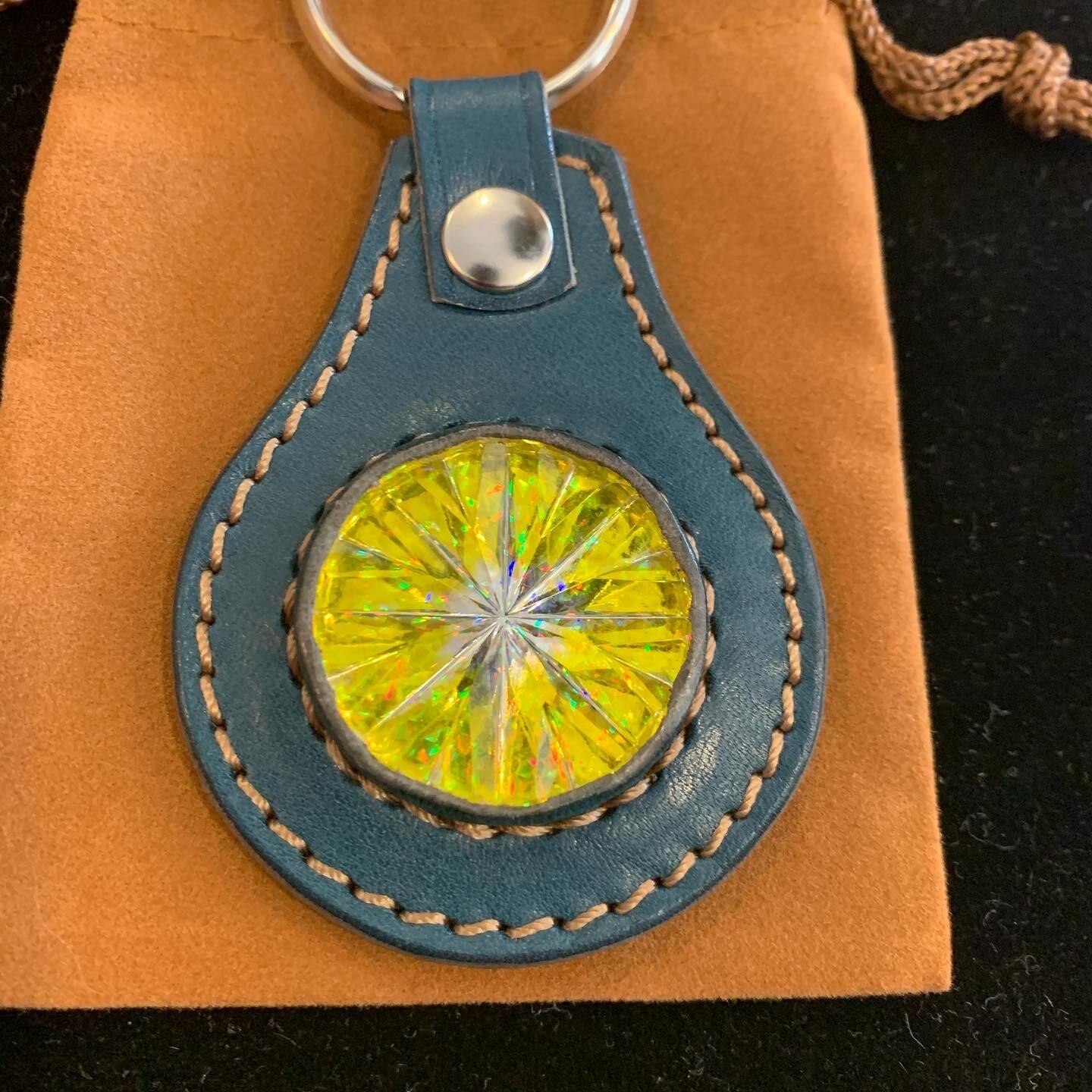 革工房One 薩摩切子 キーホルダー (Green) | 奄美 TORTUGA（トルトゥーガ）