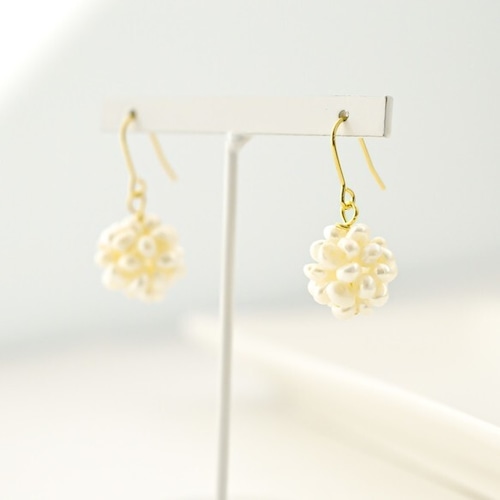 water pearl ball Pierces/earrings
