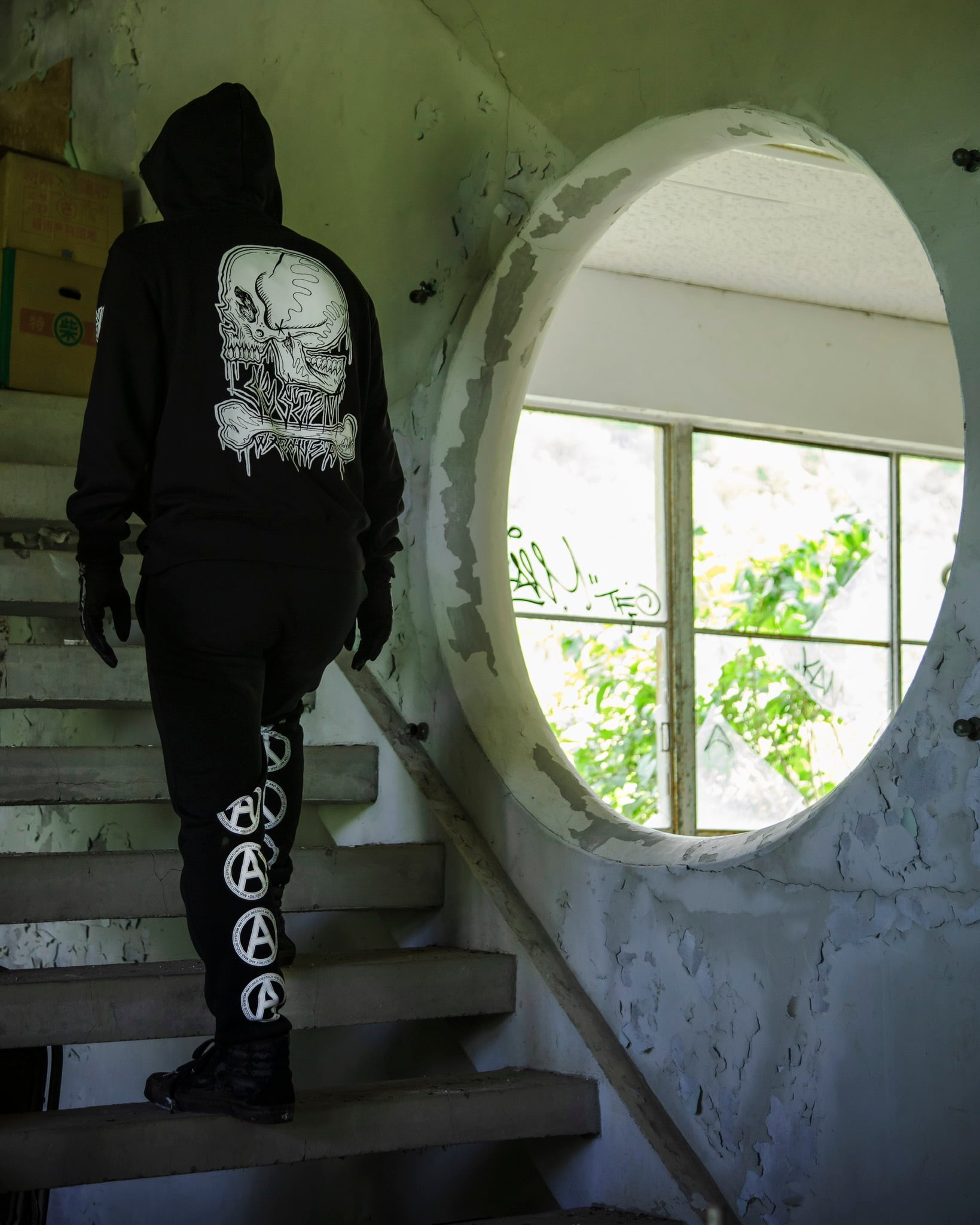 INSANE SKULL C×T×Mパーカー | SYSTEM WATCHER