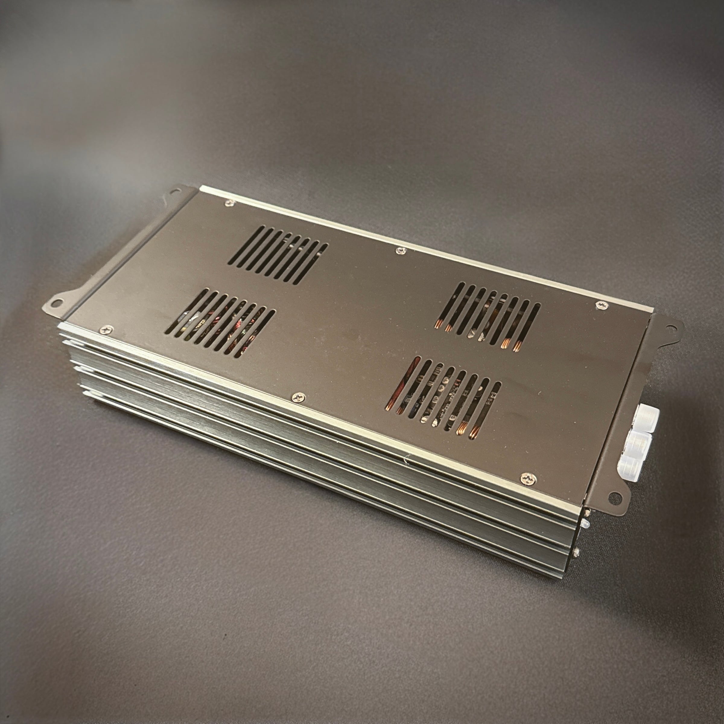 国内正規品】ROCK POWER 「M4A」 4chパワーアンプ 90W×4ch(4Ω)、135W