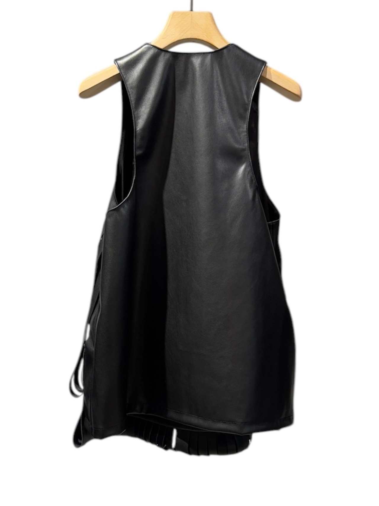 【25SS】GURTWEIN ガーウィン / FAUX LEATHER FRINGED SLEEVELESS BLOUSE / ノースリーブブラウス - 4