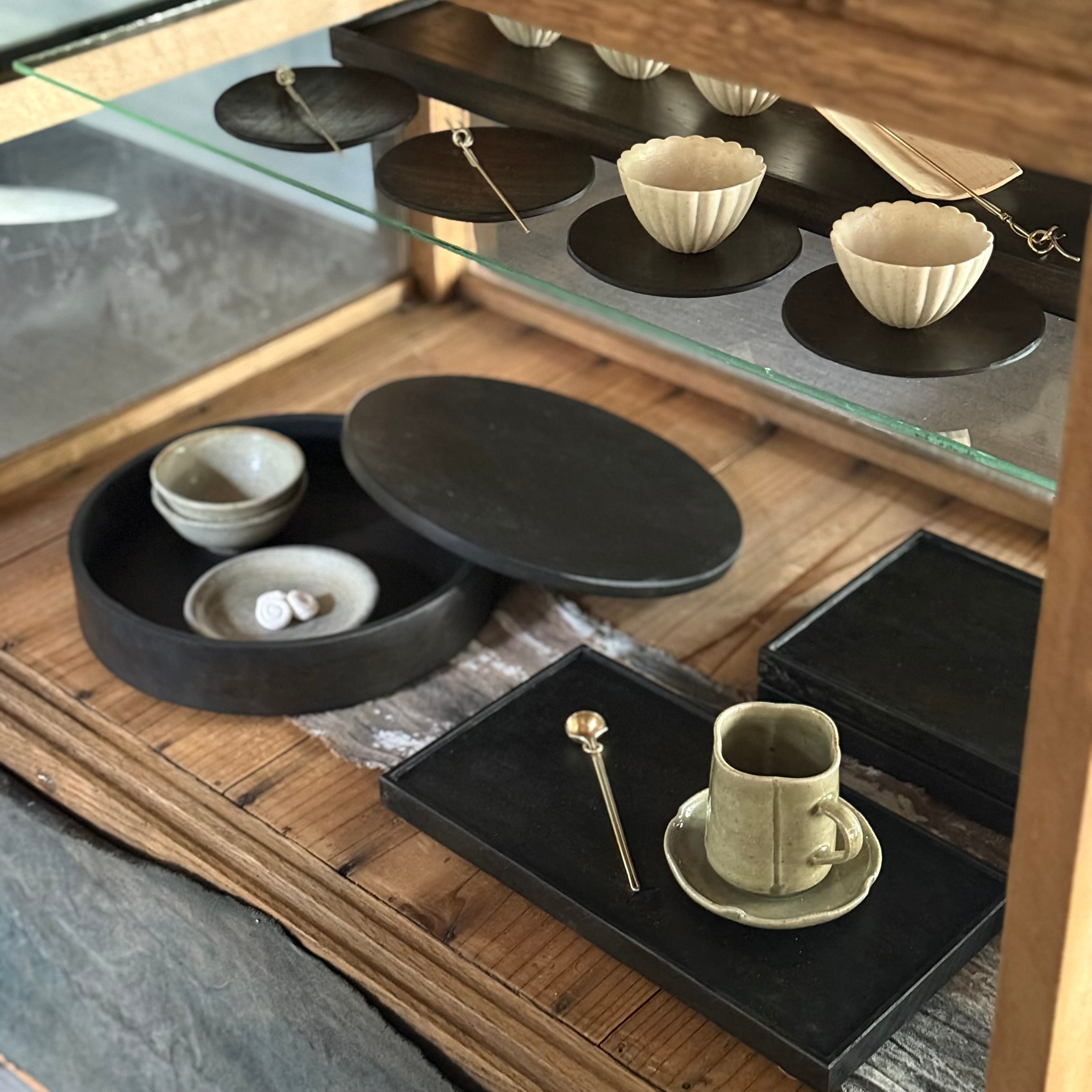 徒爾 くりぬき角長盆 サクラ 黒漆（国産/松煙） | gallery 一白