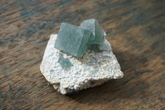 内モンゴル産モランディフローライト/クォーツ Fluorite / Quartz 1646