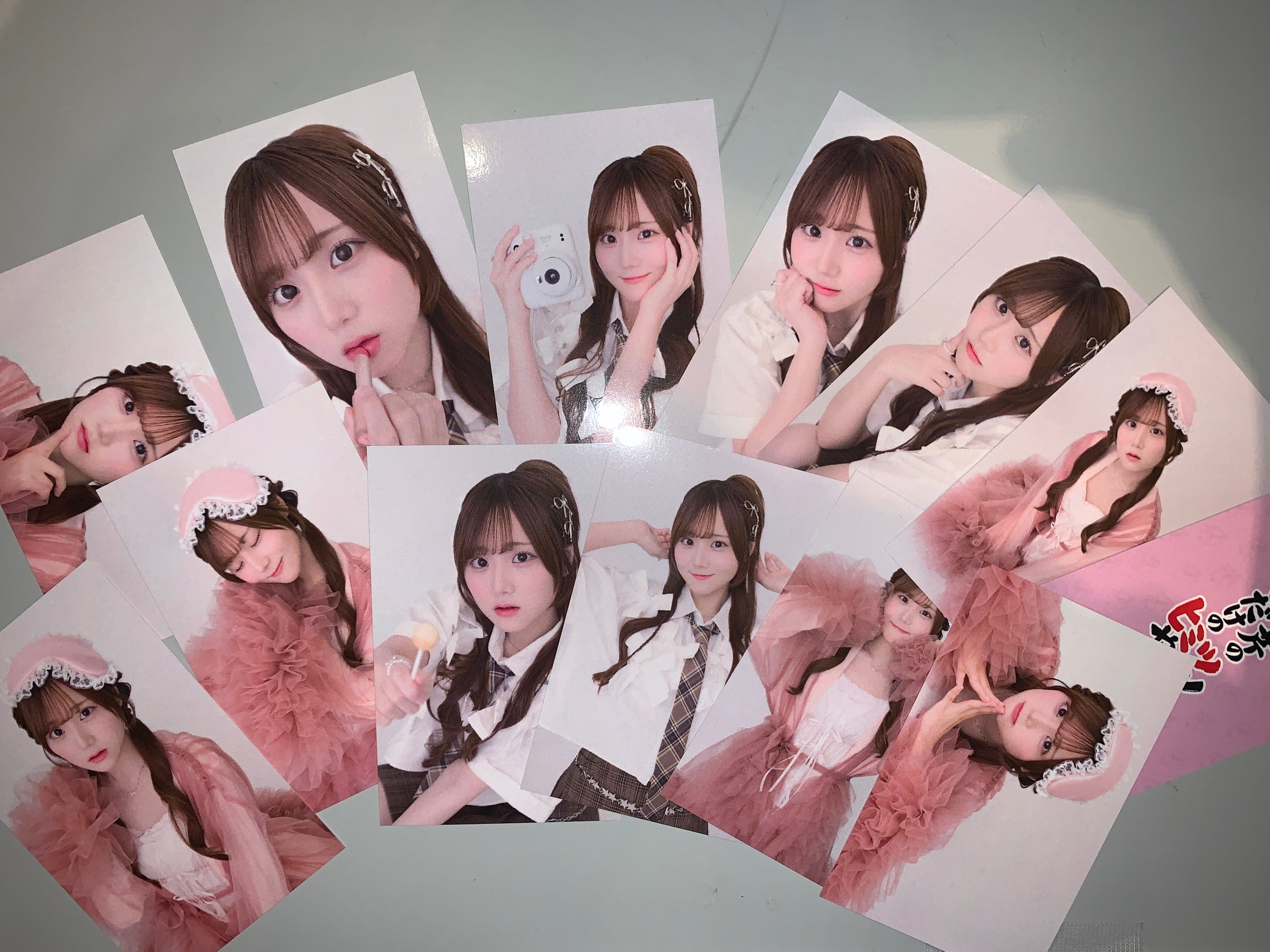 せりやで】アクリルスタンド全2種（宮野芹） | ベルガモ ONLINE SHOP