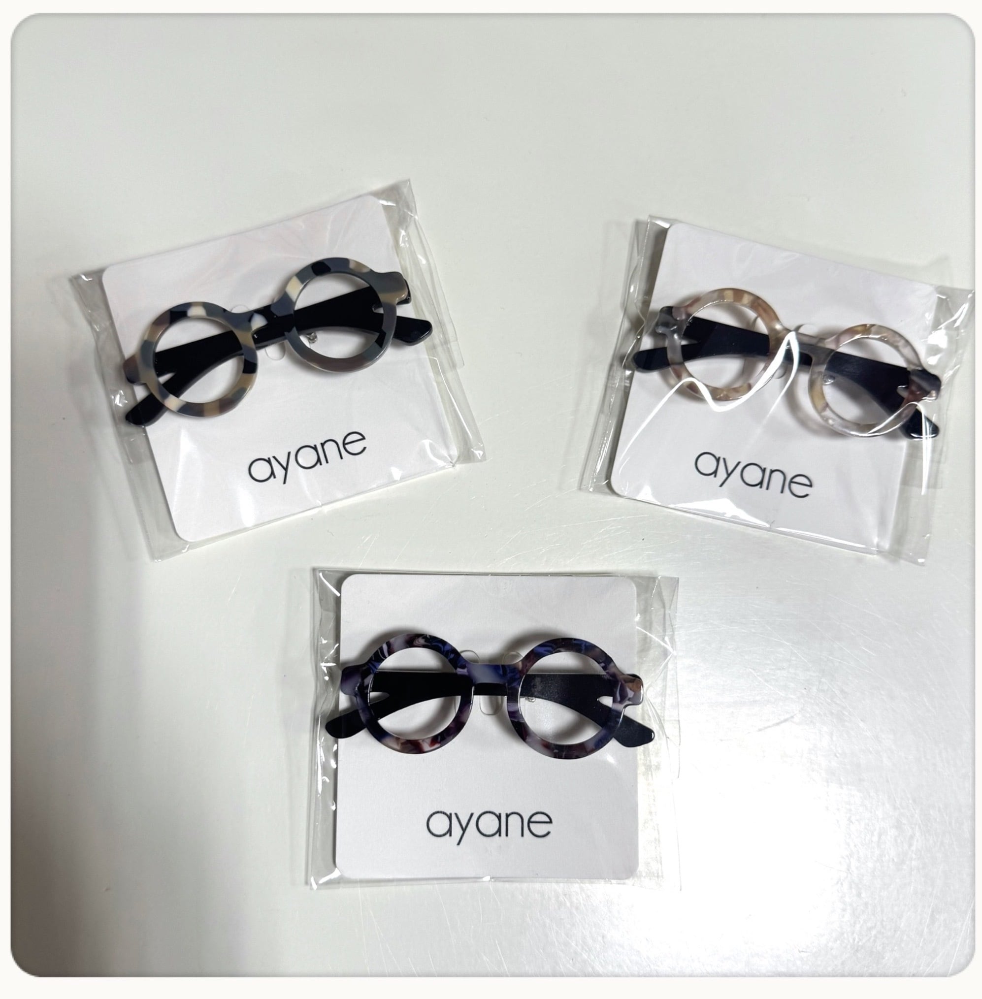 ayane アヤン メガネブローチ 826535