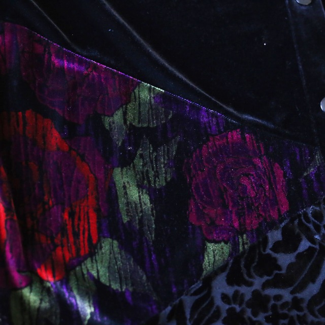 flower motif art and sheer switching pattern open collar velours shirt