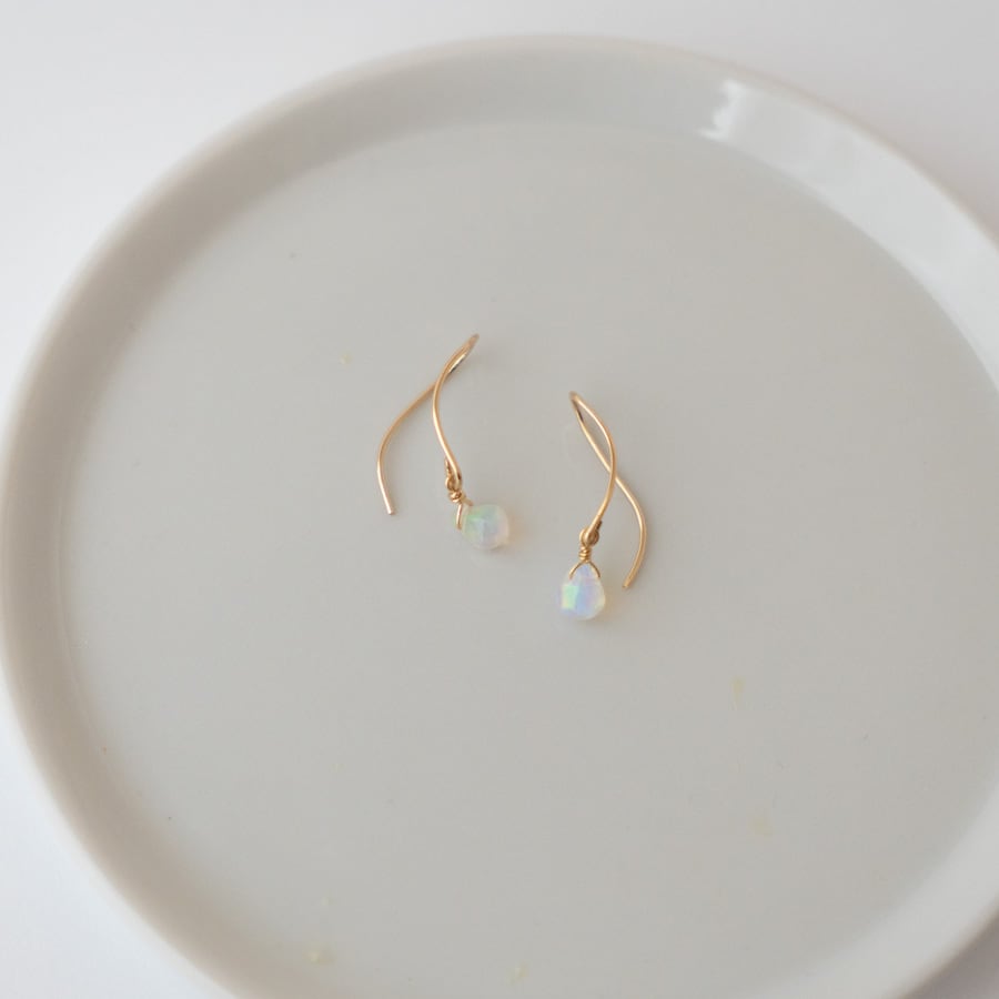 **再販**オパールのウェーブフック|14kgf天然石ピアス