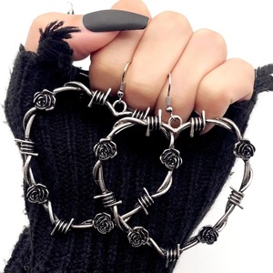 【再入荷】P2311 -  Barbed wire Heart -Rose