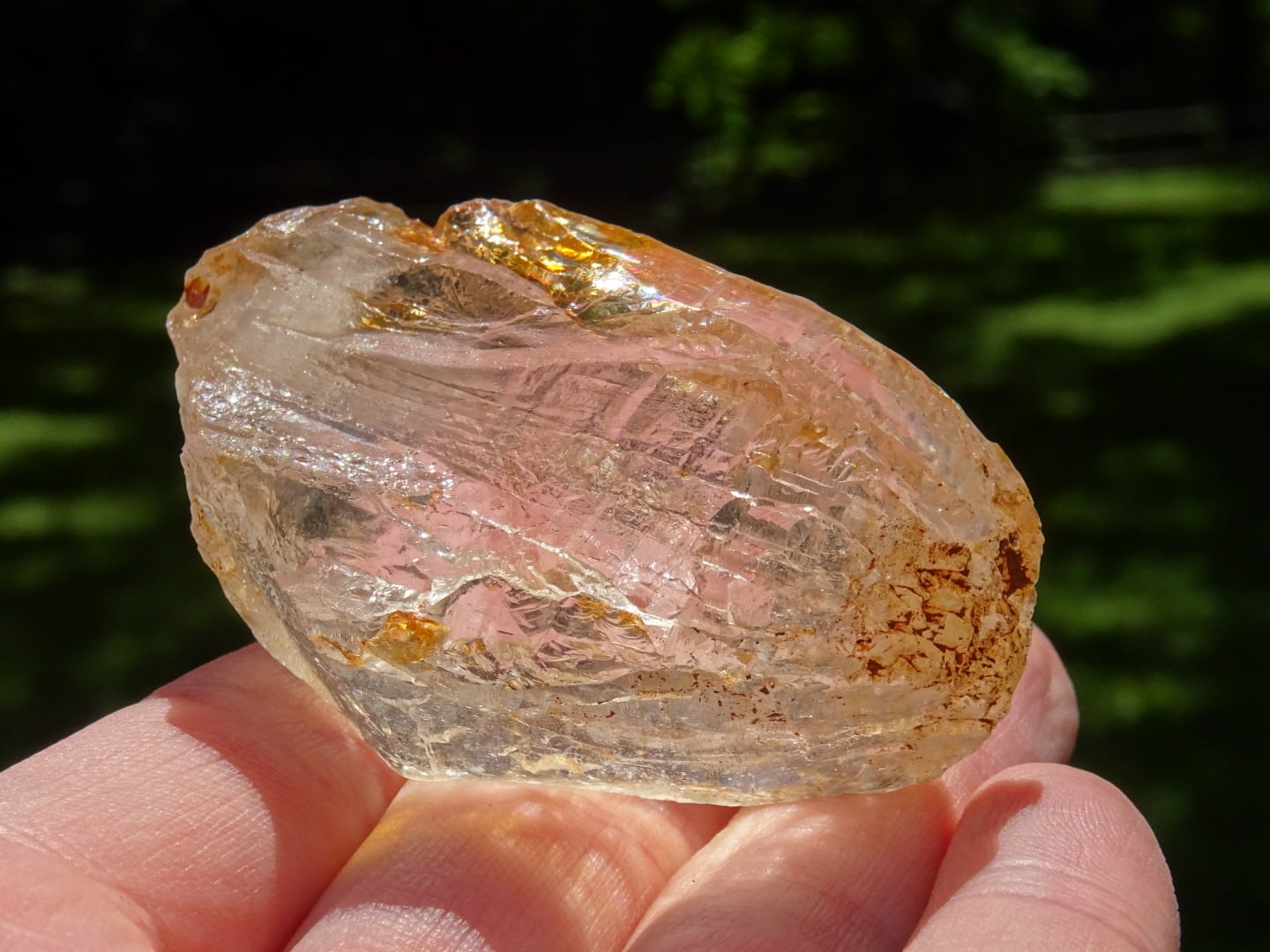 スカルドゥ産ゴールデンクォーツ、セルフヒールドトップ | 虹石屋