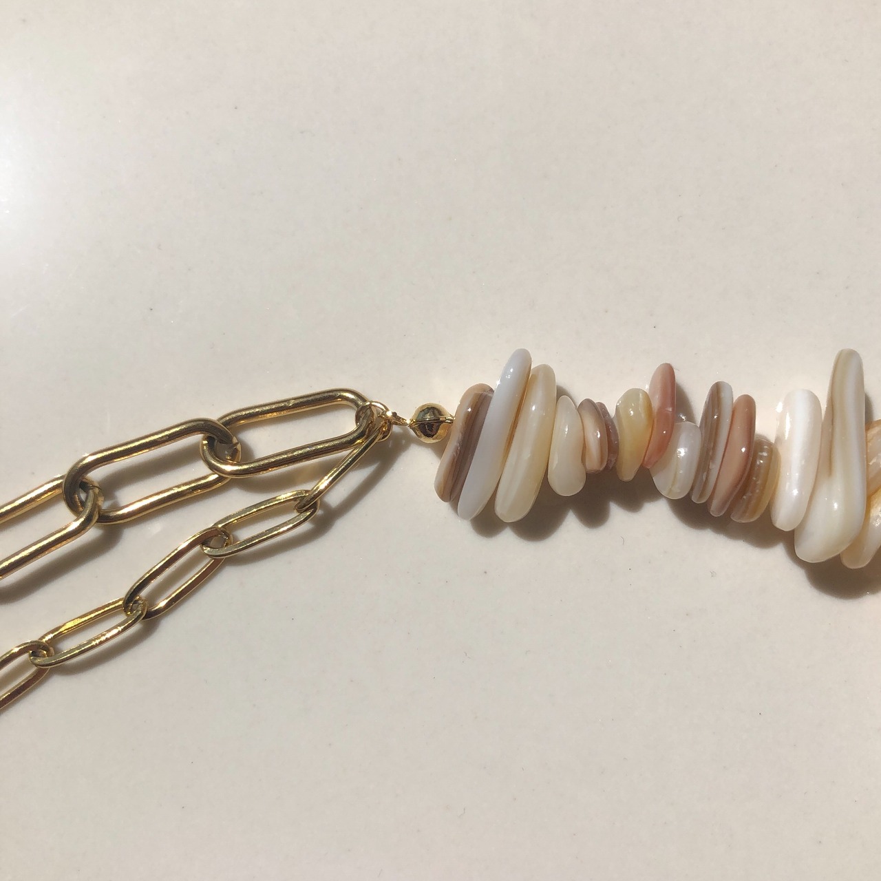 ［全2色］シェル × チェーン　マンテルネックレス［GSN022］