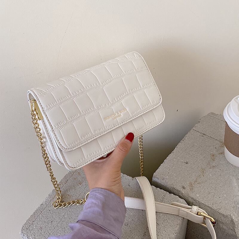 夏のレディースバッグ2020新しいトレンディな野生のワンショルダーメッセンジャーバッグネット赤ファッションチェーン小さな正方形のバッグ Tiancai_Wing_Bag8291792