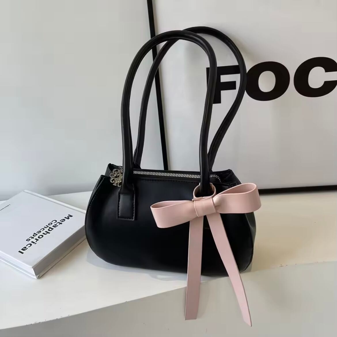 リボンチャームショルダーバッグ