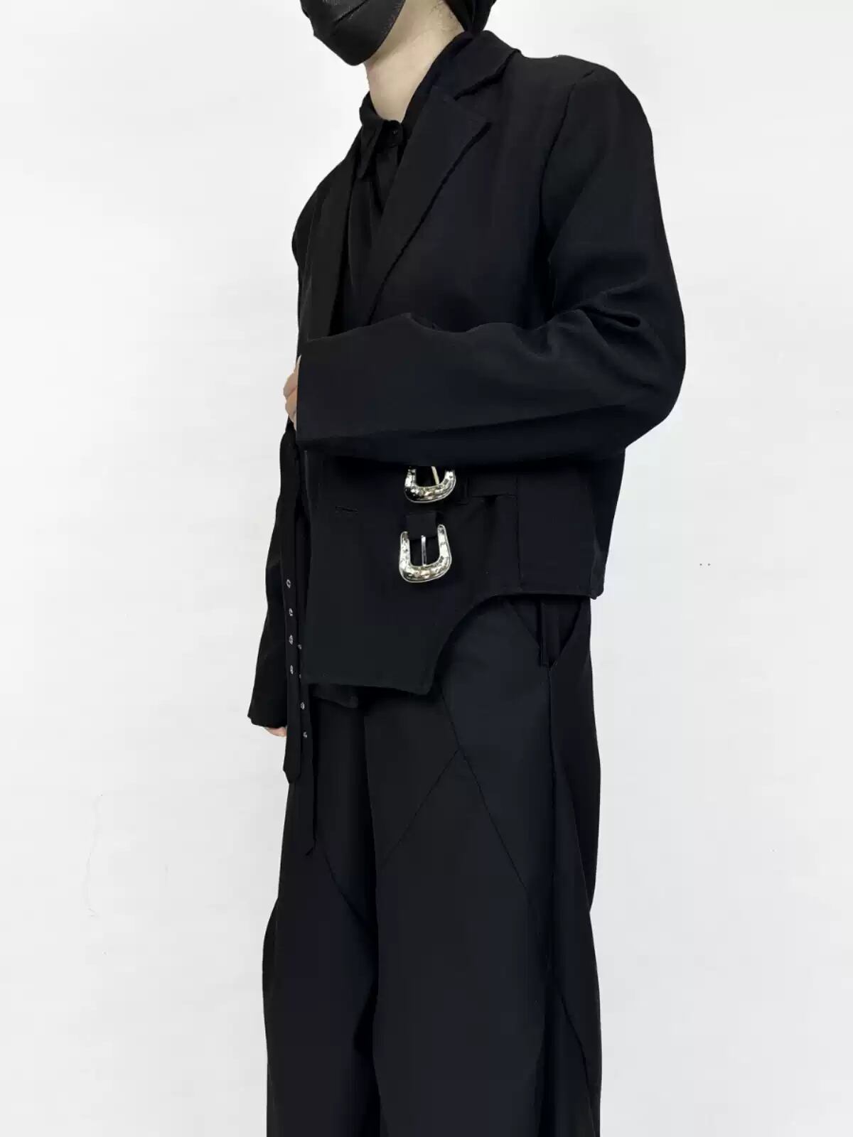 【ORV0148】Asymmetric Buckle Short Blazer