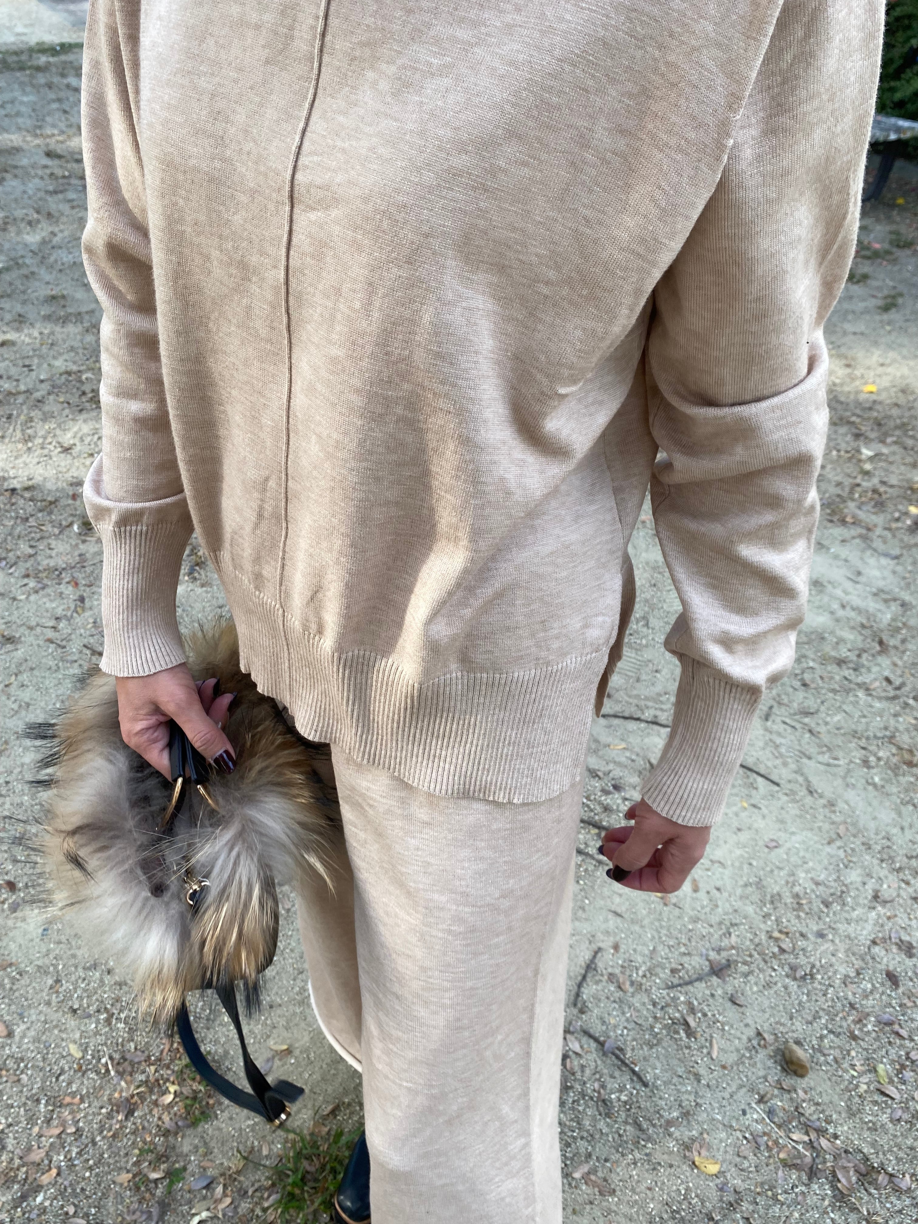 自由区UNFILO☆size44 モカベージュ　ニットセットアップ 自由区UNFILO☆size44 モカベージュ ニットセットアップ UNFILO