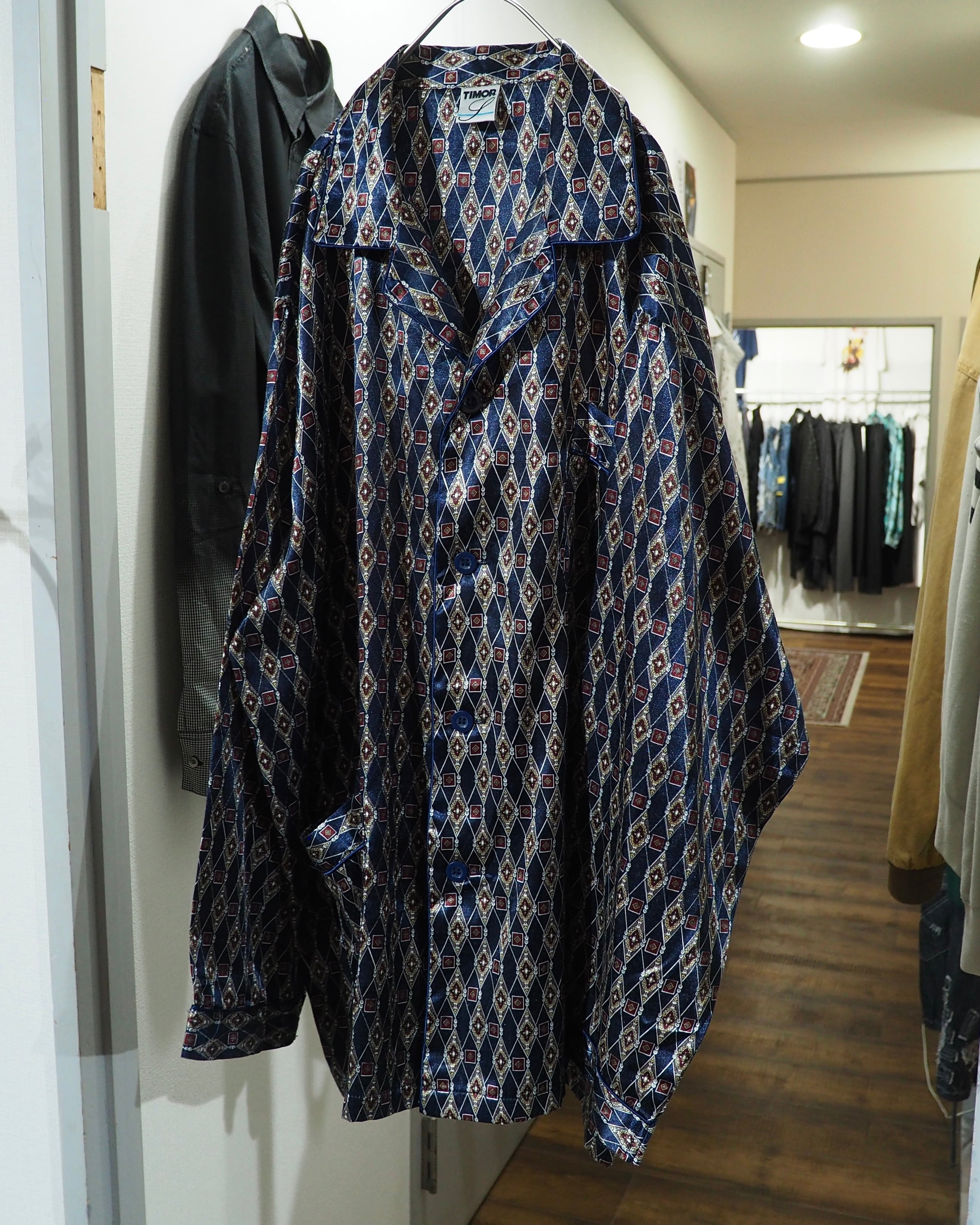 Beautiful Old Luxury Art Pattern Vintage Drape Loose Open Collar Shirt